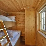 Chaleter Relaxing Getaway Sauna,terrace And Pet Friendly *